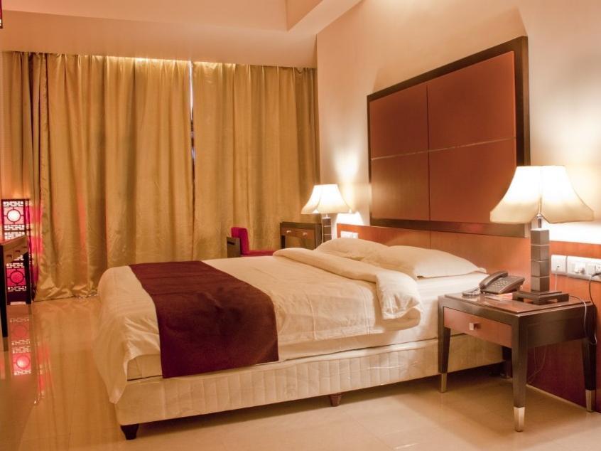 Sara Regency Hotel Kumbakonam Ngoại thất bức ảnh